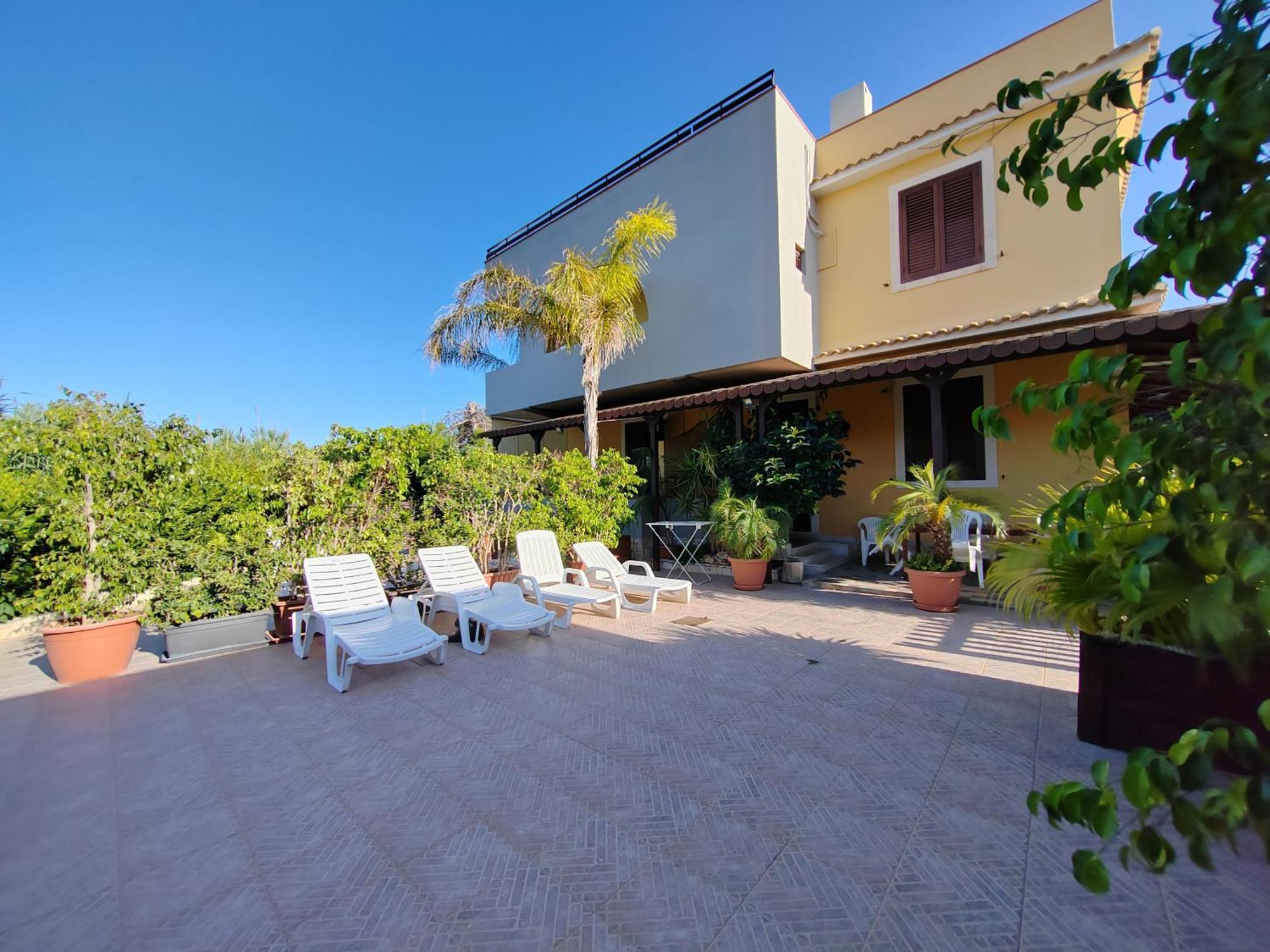 Xenia Garden 2 Apartamento Avola